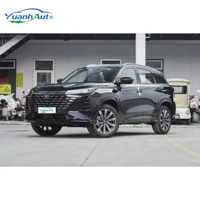 Used 2025 Changan CS75 Plus 1.5T/2.0T 1.5L Gray — export photo, Yuanh Auto
