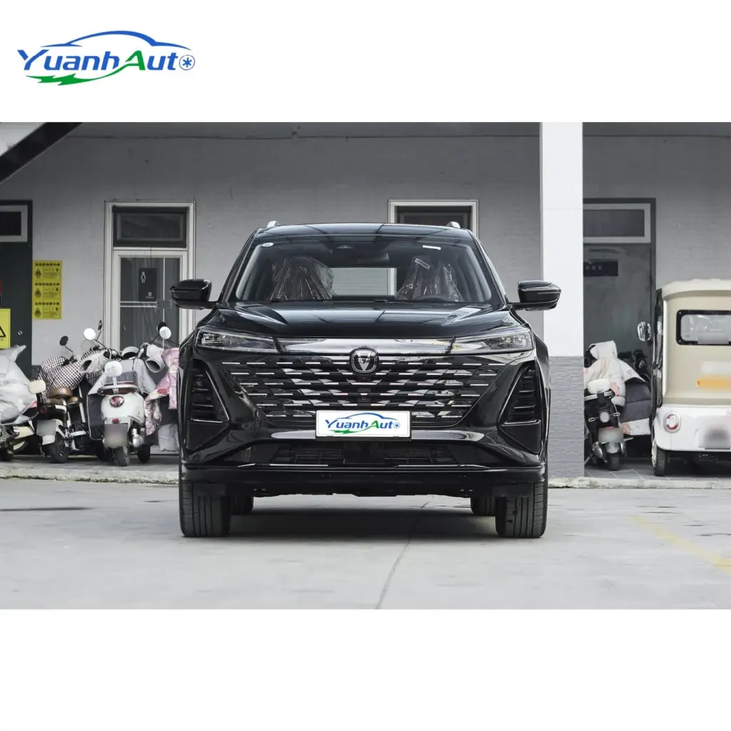 Used 2025 Changan CS75 Plus 1.5T/2.0T 1.5L Gray — export photo, Yuanh Auto