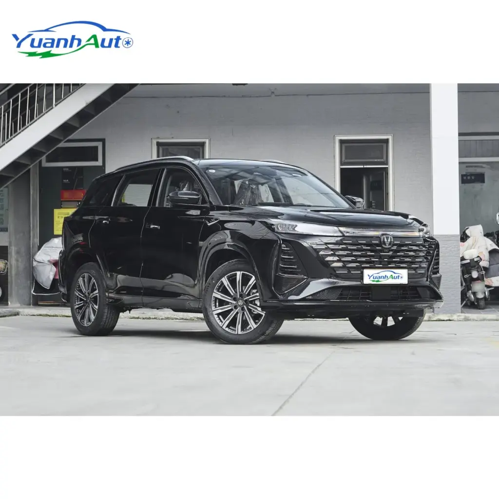 Used 2025 Changan CS75 Plus 1.5T/2.0T 1.5L Gray — export photo, Yuanh Auto