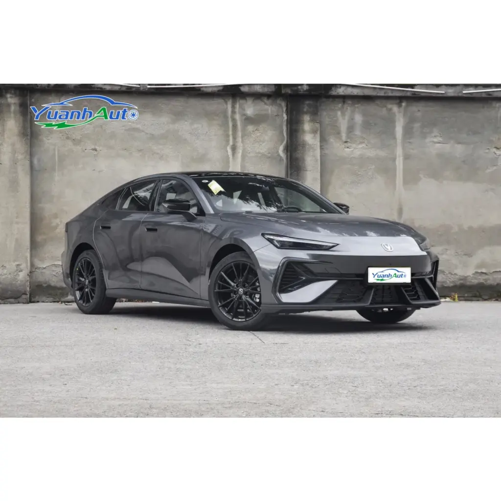 Used 2025 Changan Uni-V Third Generation 1.5L Gray — export photo, Yuanh Auto