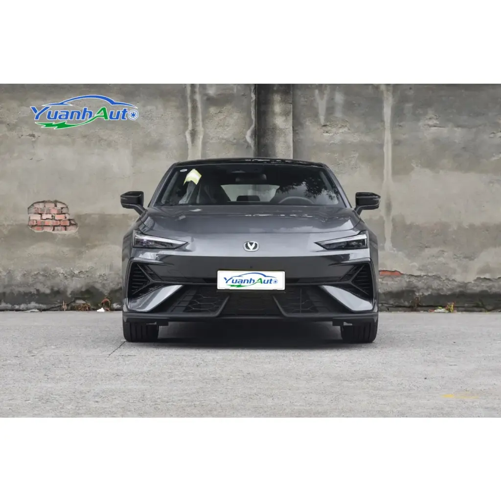 Used 2025 Changan Uni-V Third Generation 1.5L Gray — export photo, Yuanh Auto