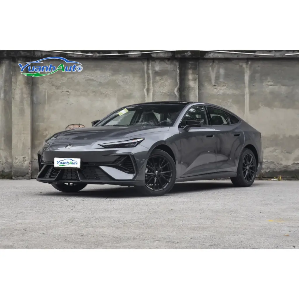 Used 2025 Changan Uni-V Third Generation 1.5L Gray — export photo, Yuanh Auto