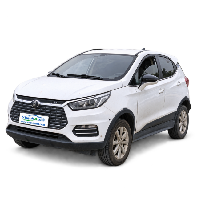 2018 BYD Yuan EV360 exterior