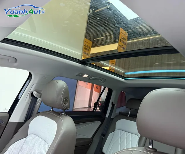 2023 Volkswagen Tiguan L Petrol SUV — source image 14