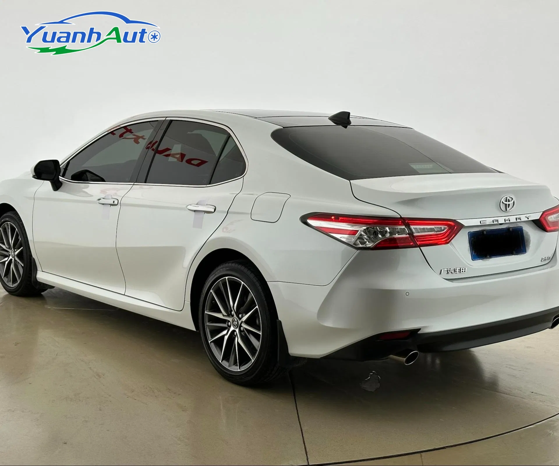 2021 Toyota Camry Petrol Sedan — source image 6