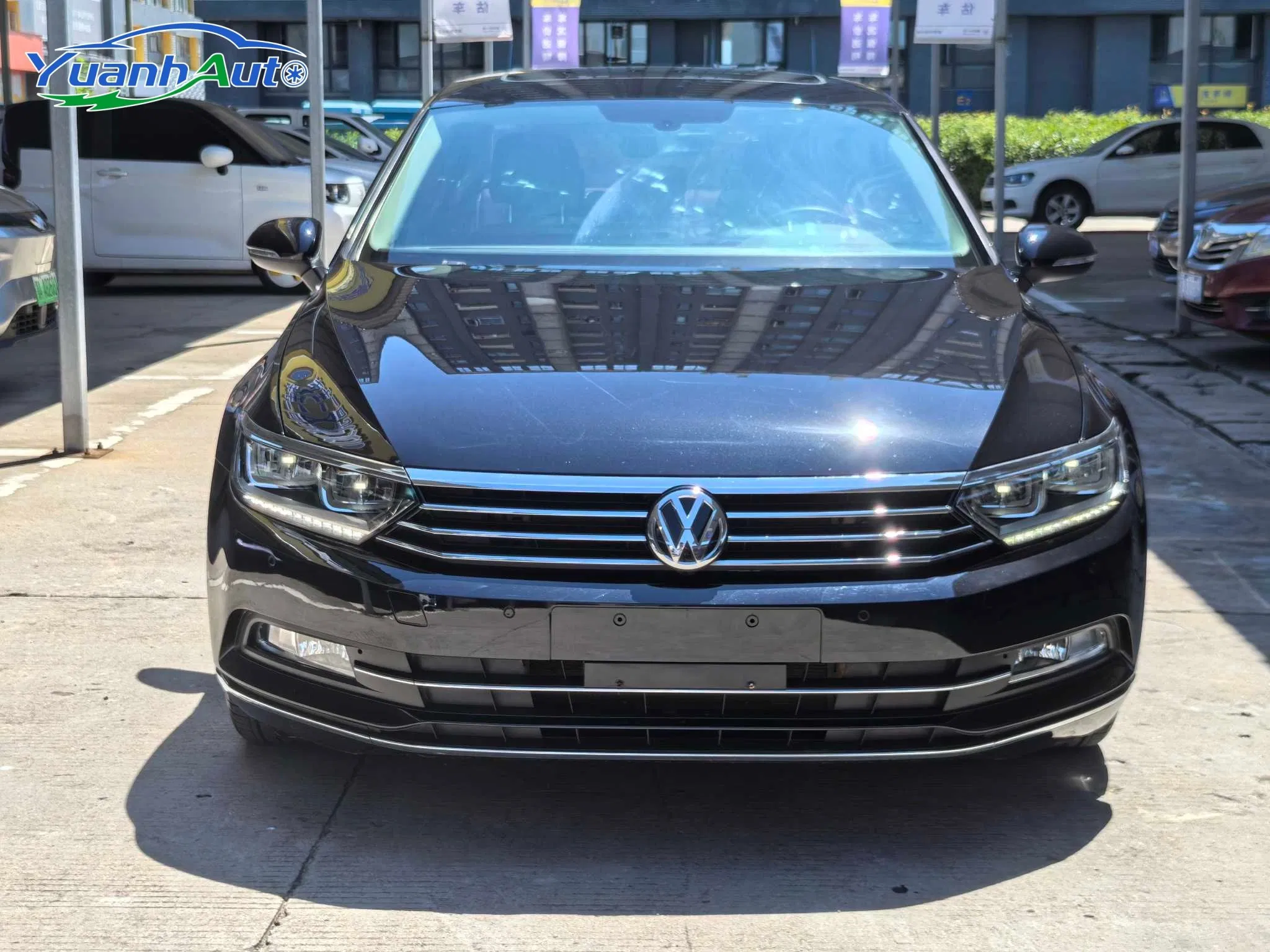 2018 Volkswagen Magotan Petrol Sedan — source image 3
