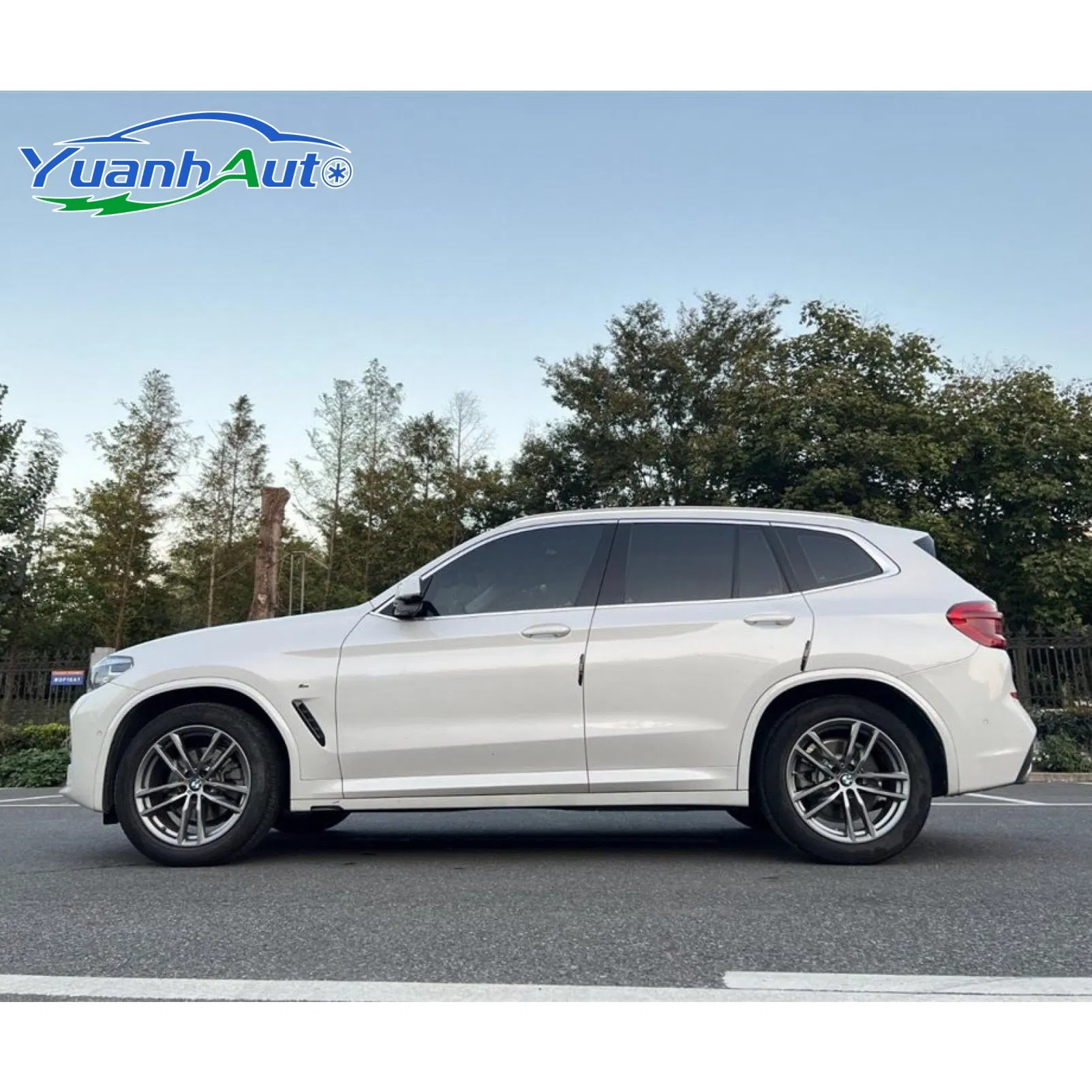 2020 B M W X3 vehicle photo 5
