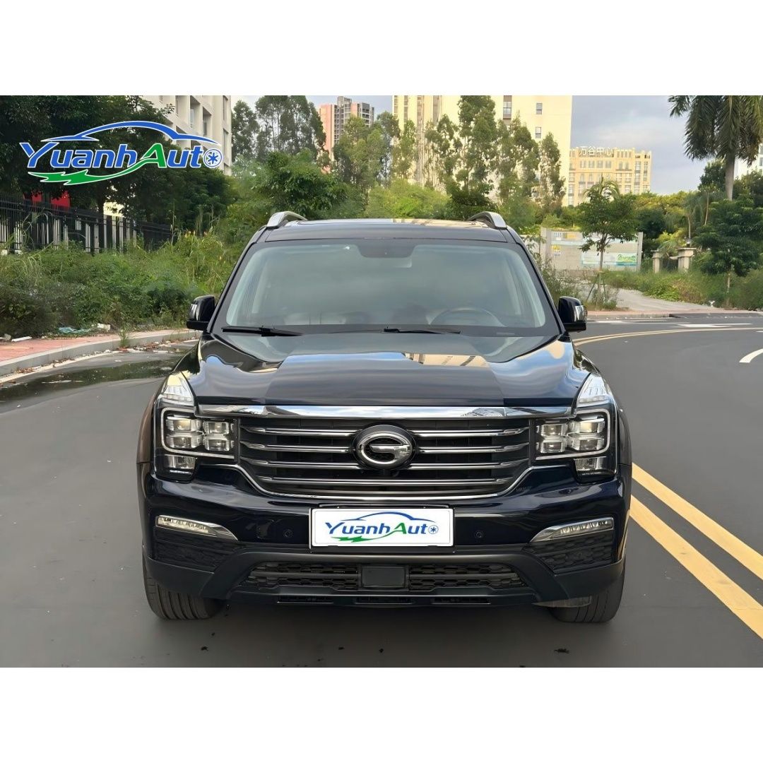 2017 GAC GS8 vehicle photo 1