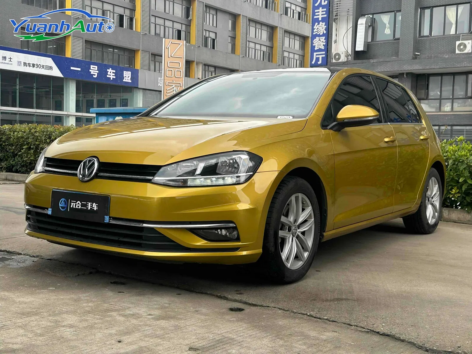 2018 Volkswagen Golf Petrol Hatchback — source image 8