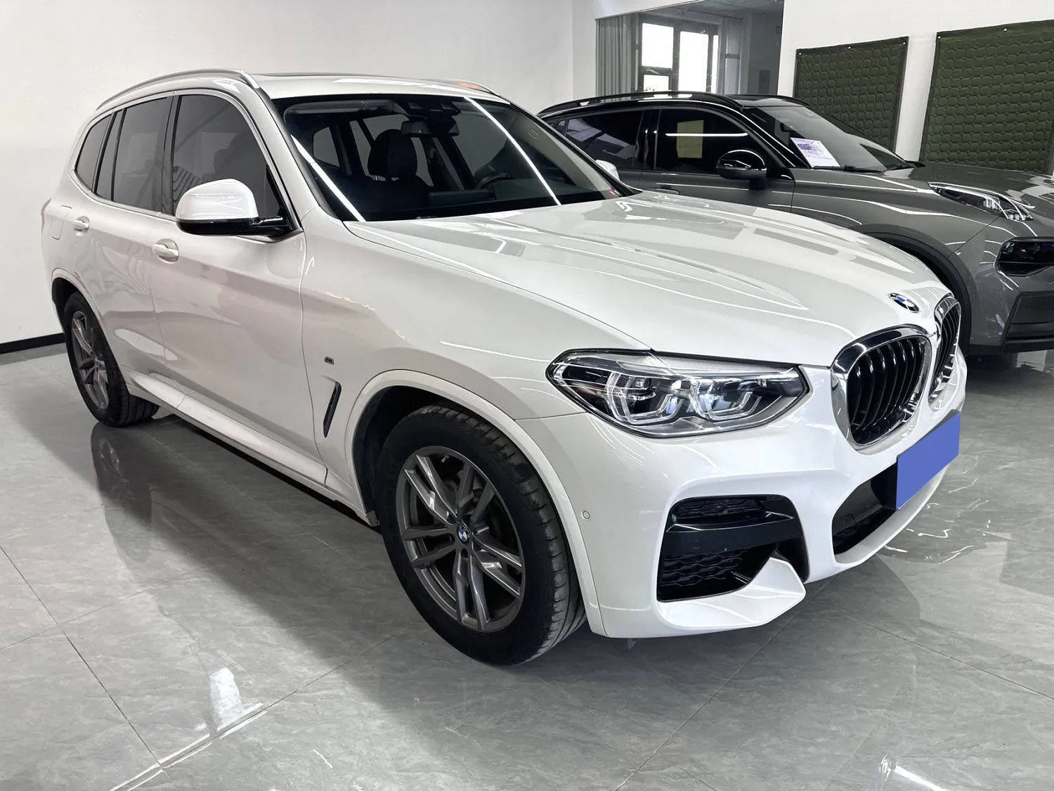 2021 BMW X4 vehicle photo 3