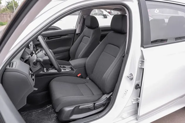 2025 Honda Civic Sedan — source image 14