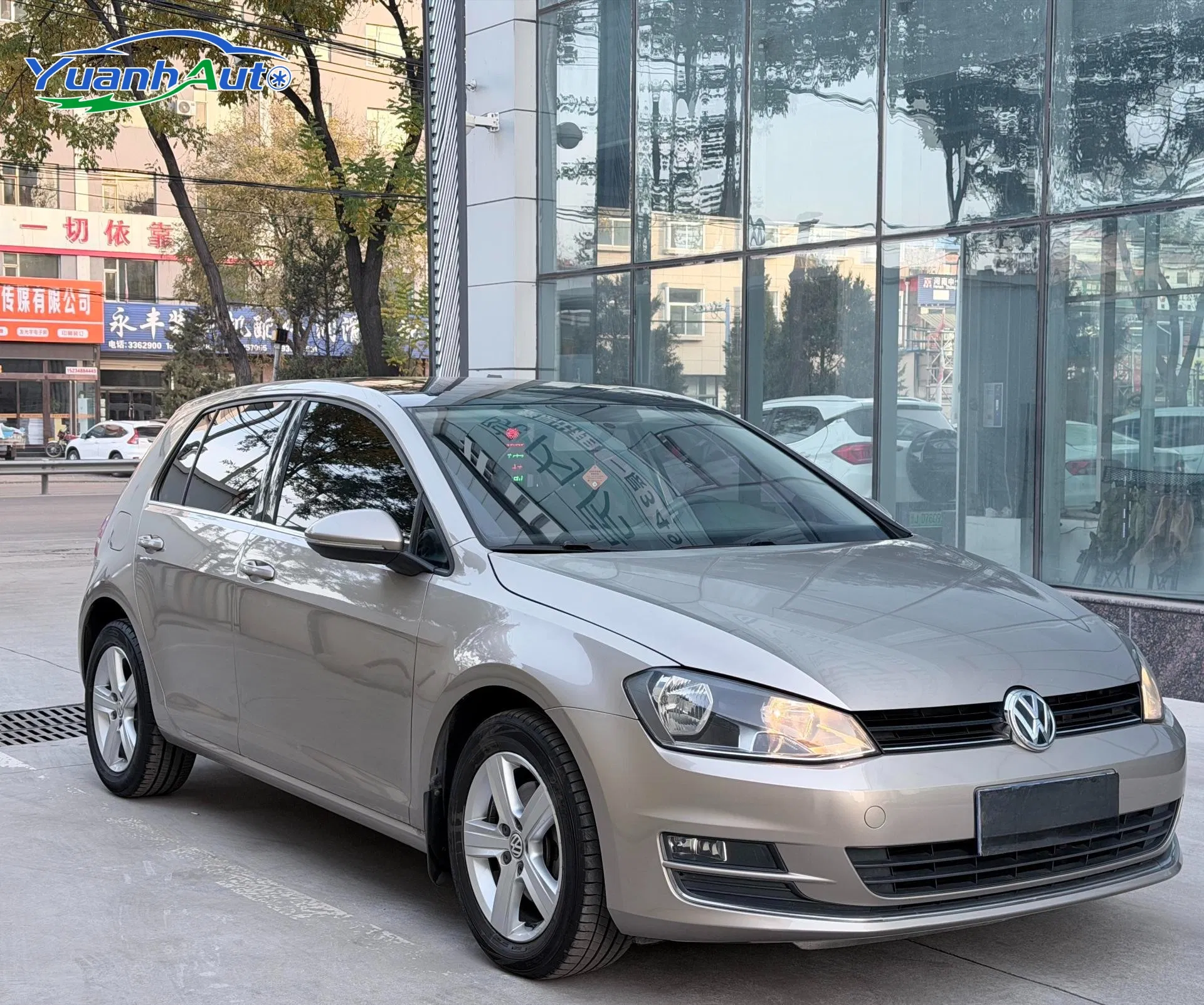 2016 Volkswagen Golf Petrol — source image 10