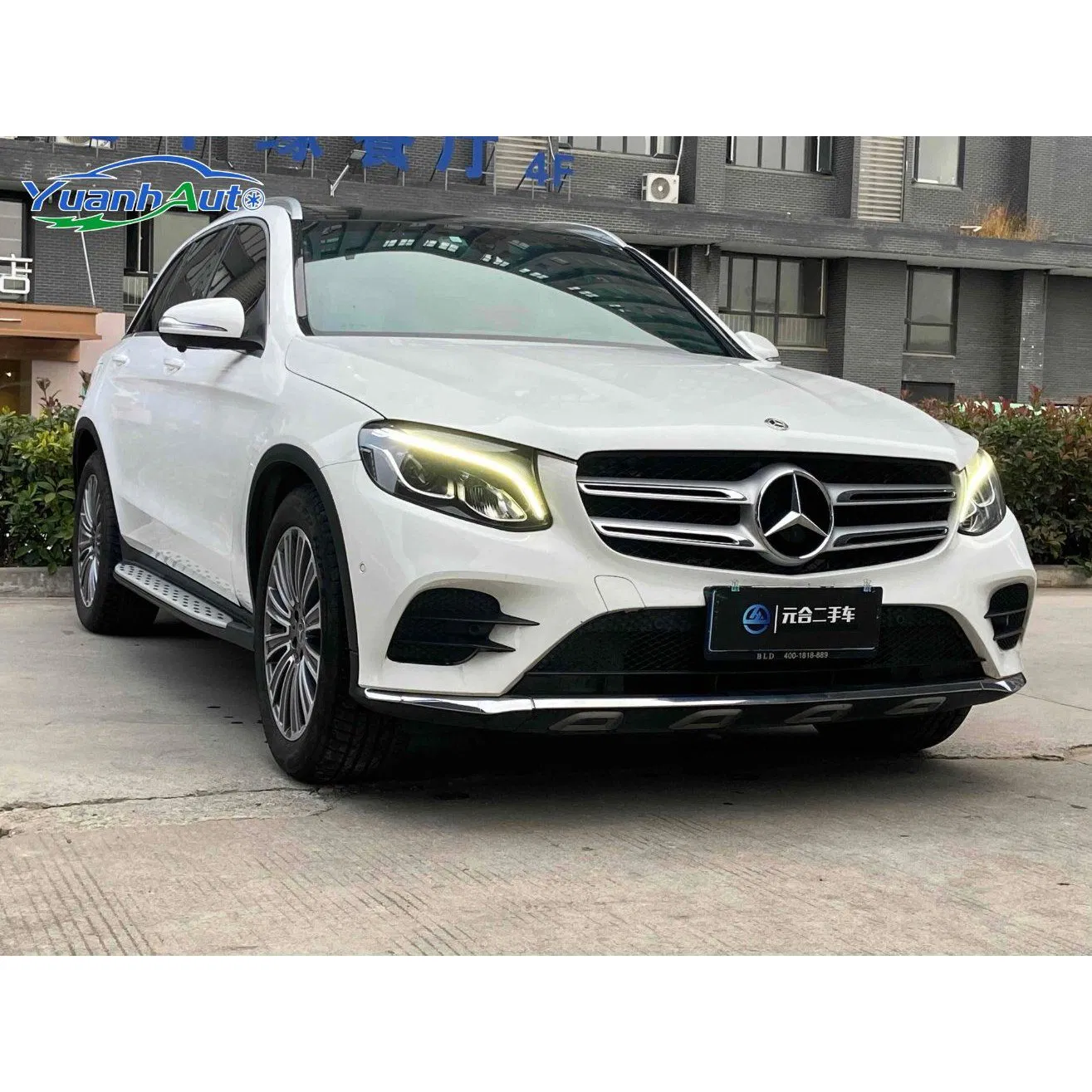 2017 Benz GLC 260 vehicle photo 3
