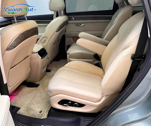 2022 AITO M7 Hybrid SUV — source image 18
