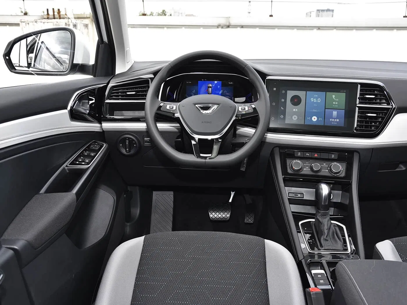 2023 Jetta VS7 Petrol SUV — source image 15