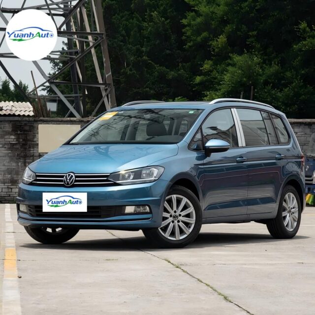2021 Touran vehicle photo 1