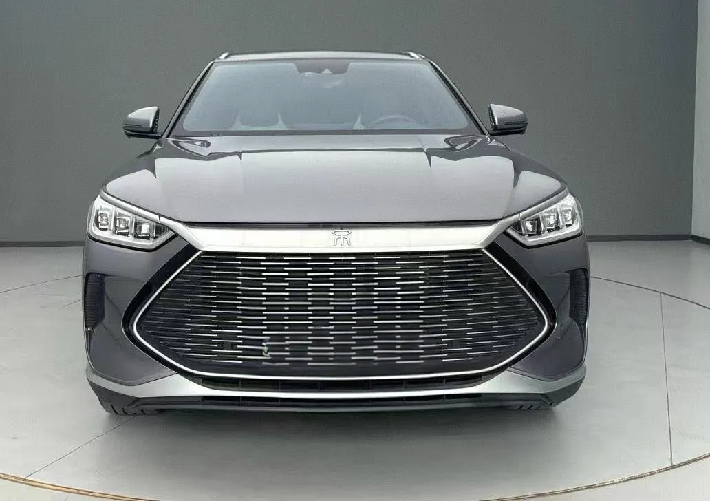 2025 BYD Song Hybrid — source image 9