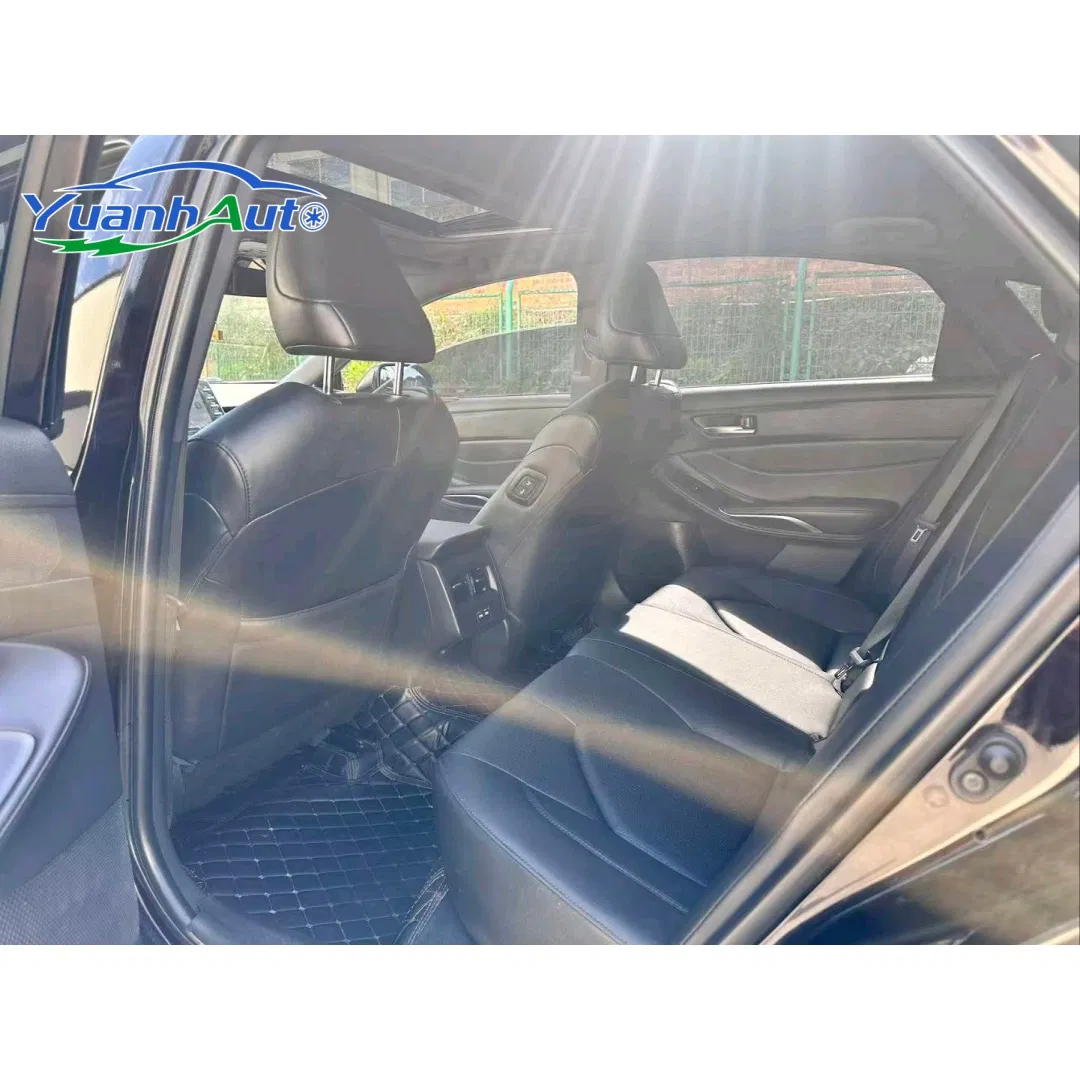 2019 Toyota Avalon Luxury 2.0L Petrol Sedan — source image 15