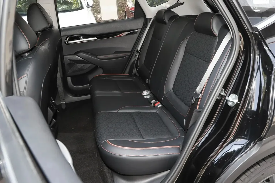 2026 Kia Seltos 1.5L — source image 10