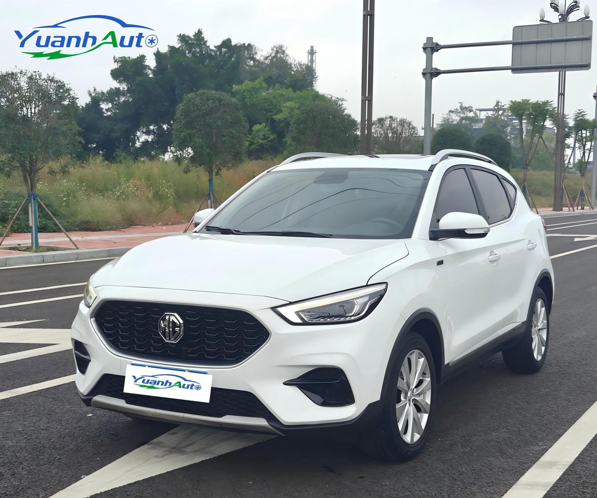 2020 MG ZS Petrol SUV — source image 1
