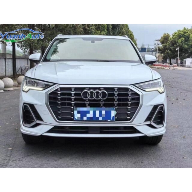 2021 Audi Q3 vehicle photo 1