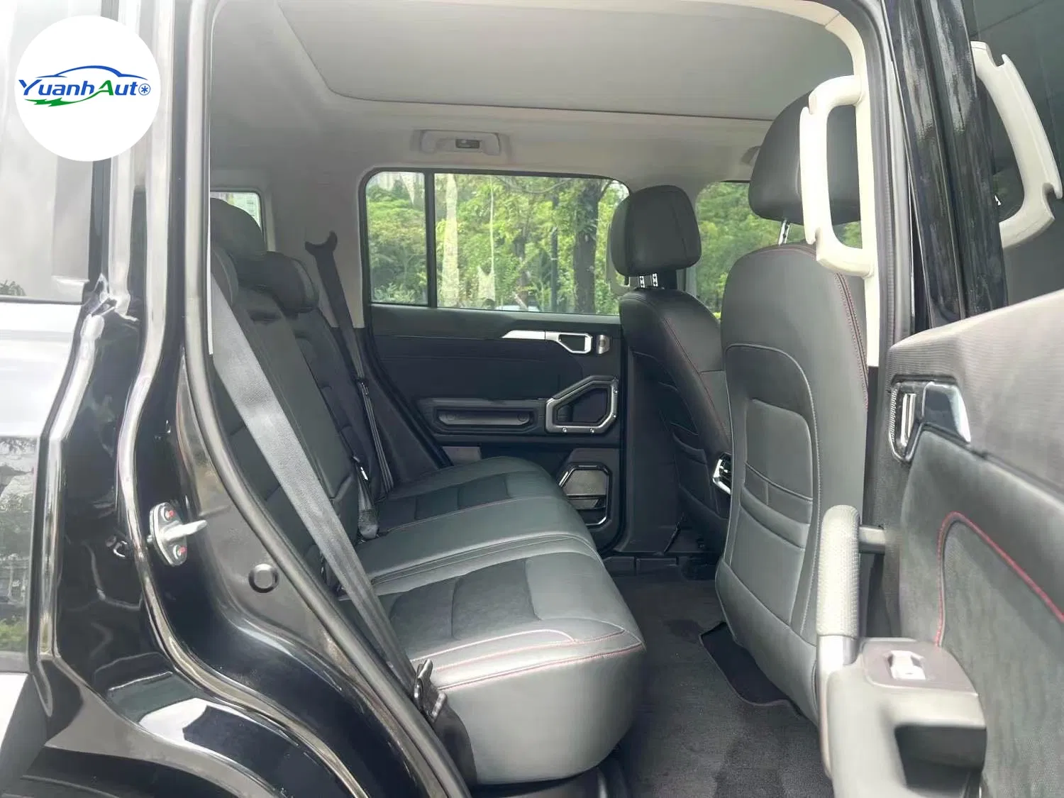 2024 Jetour Traveler C-DM 2.0T Hybrid SUV — source image 13