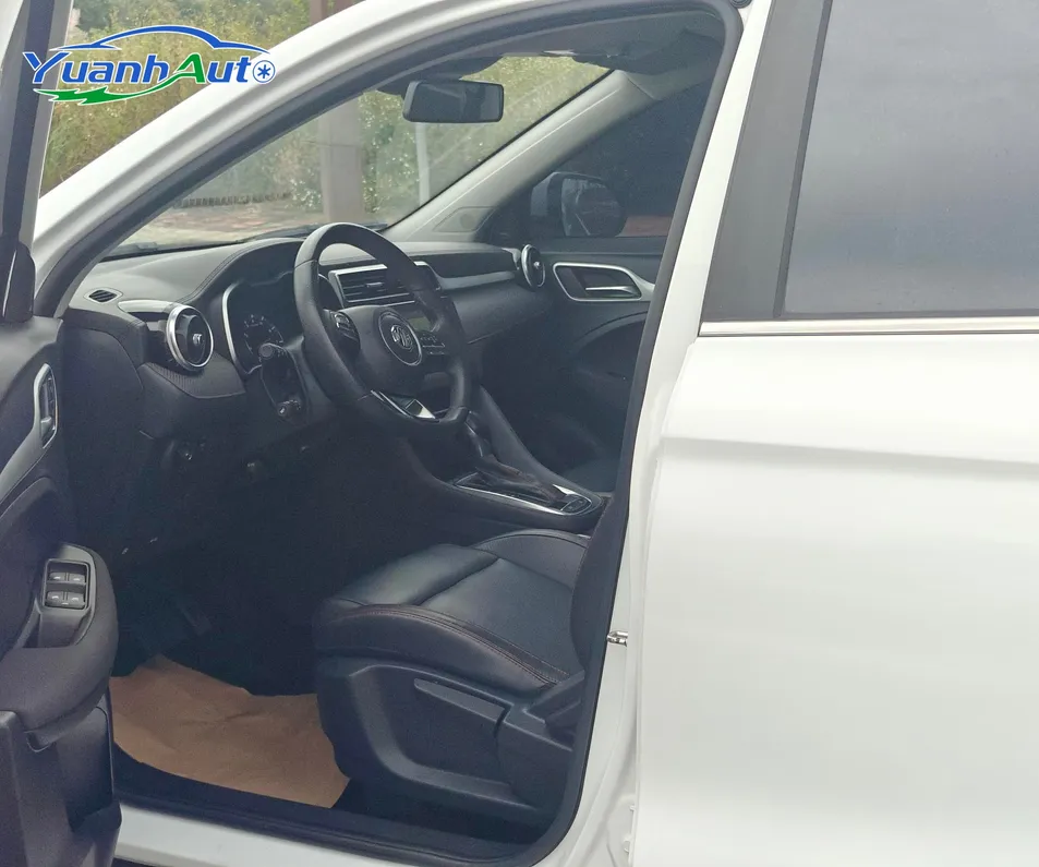2020 MG ZS Petrol SUV — source image 15
