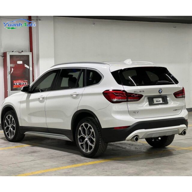 2022 BMW X1 vehicle photo 1