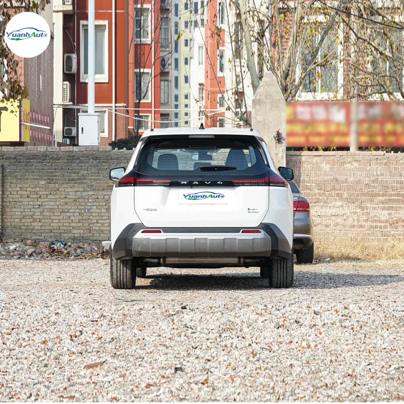 Toyota Rav4 vehicle photo 7