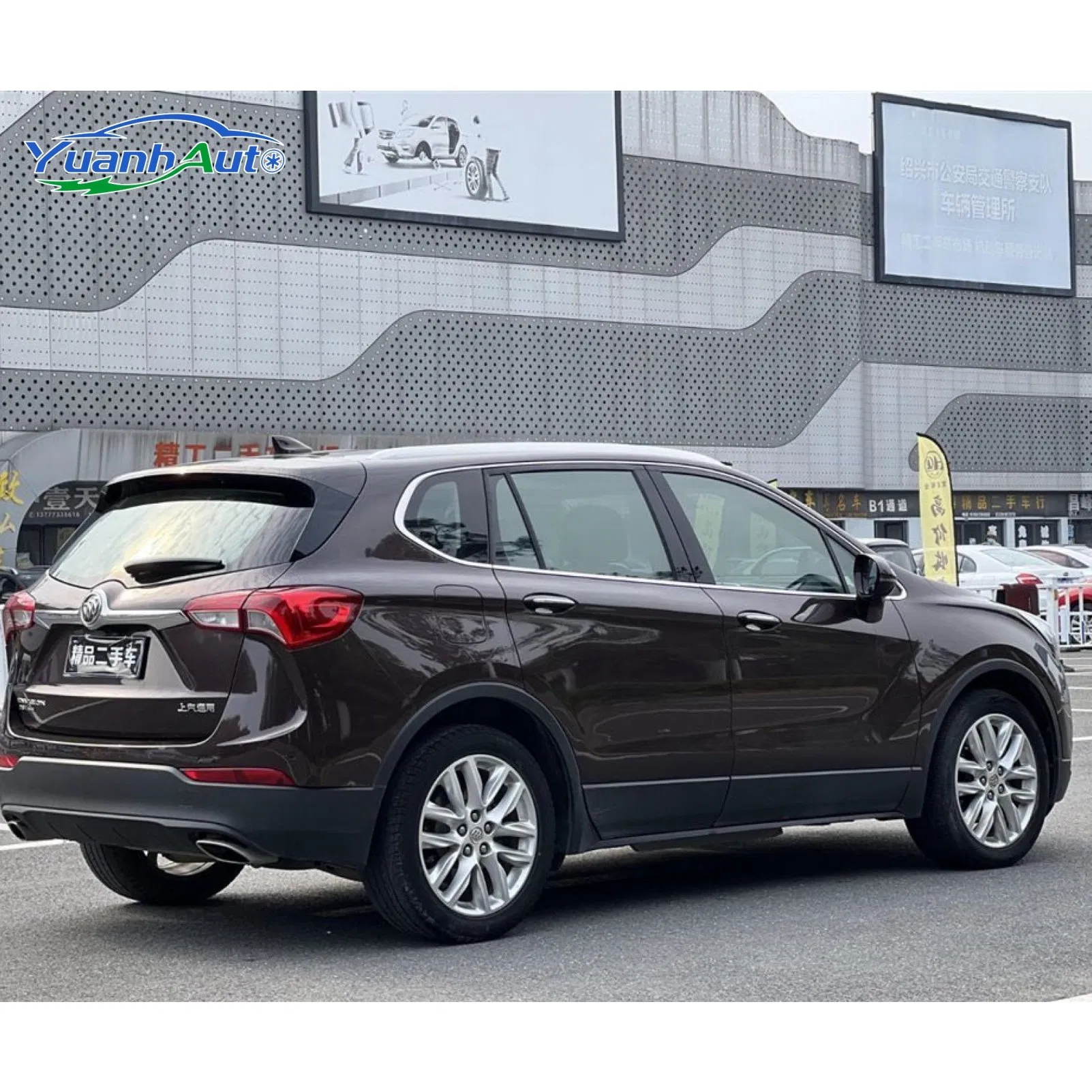 2019 Buick Envision vehicle photo 6