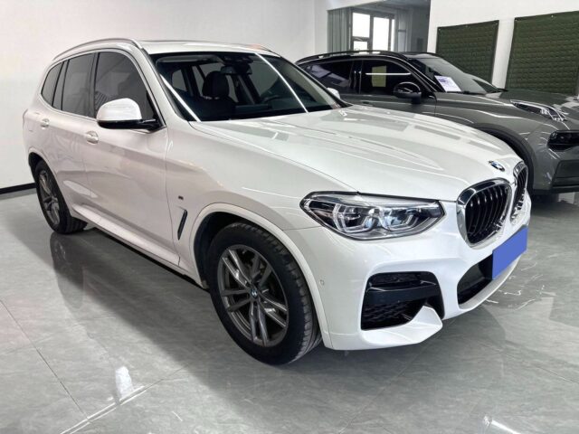 2021 BMW X4 vehicle photo 1