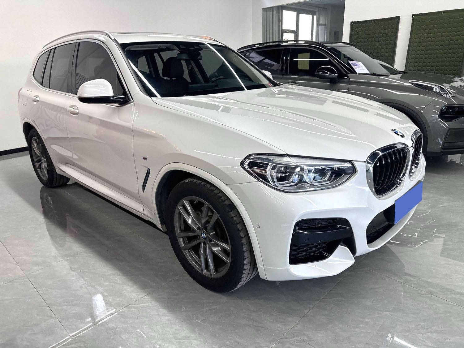 2021 BMW X4 vehicle photo 1