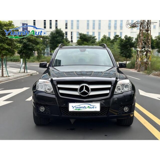 2011 Mercedes-Benz GLK vehicle photo 1