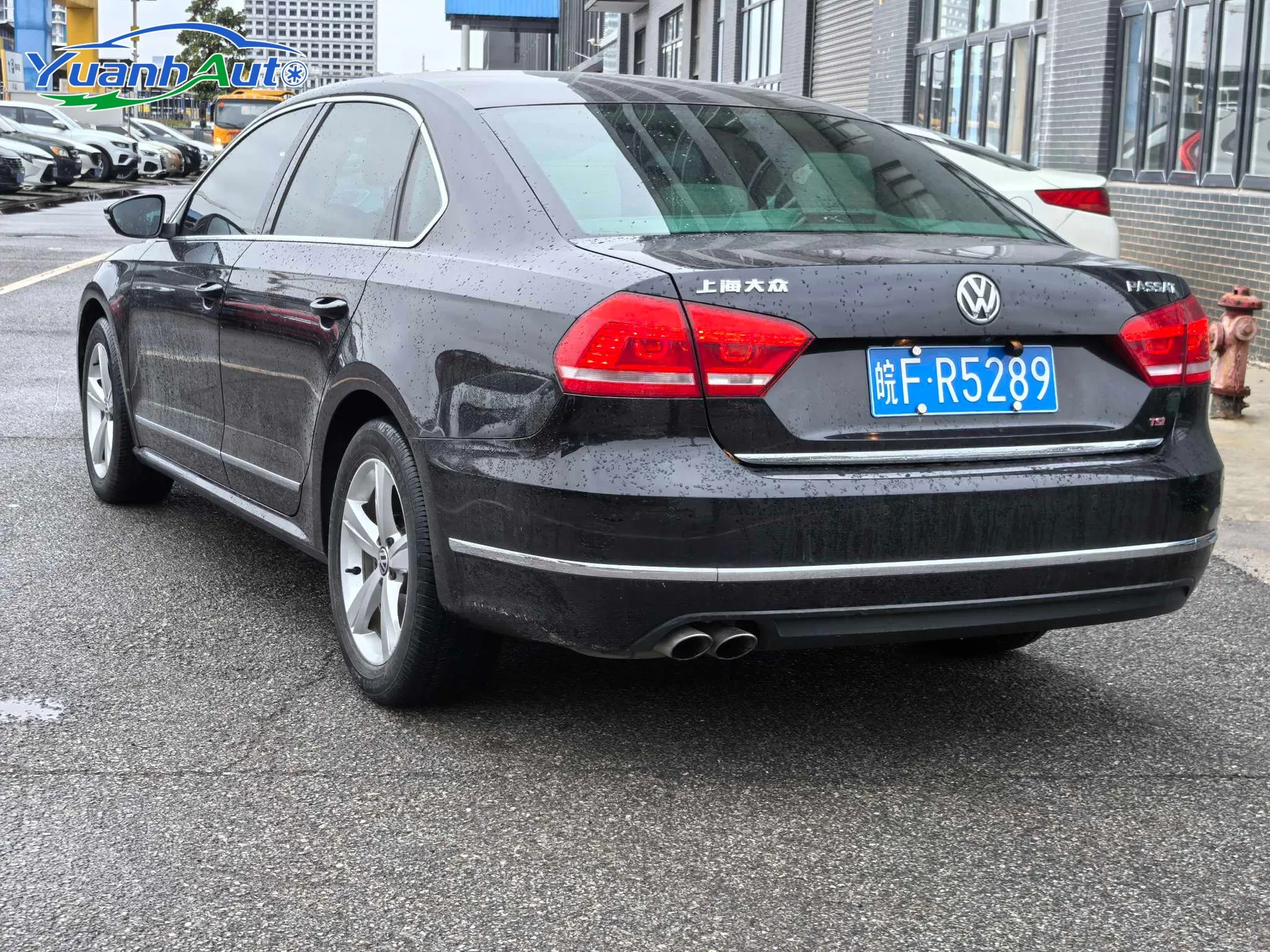 2011 Volkswagen Passat Petrol Sedan — source image 13