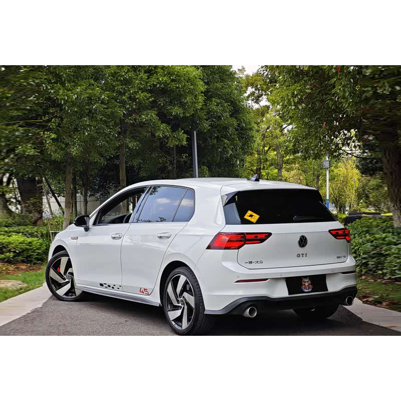 2016 Golf vehicle photo 5