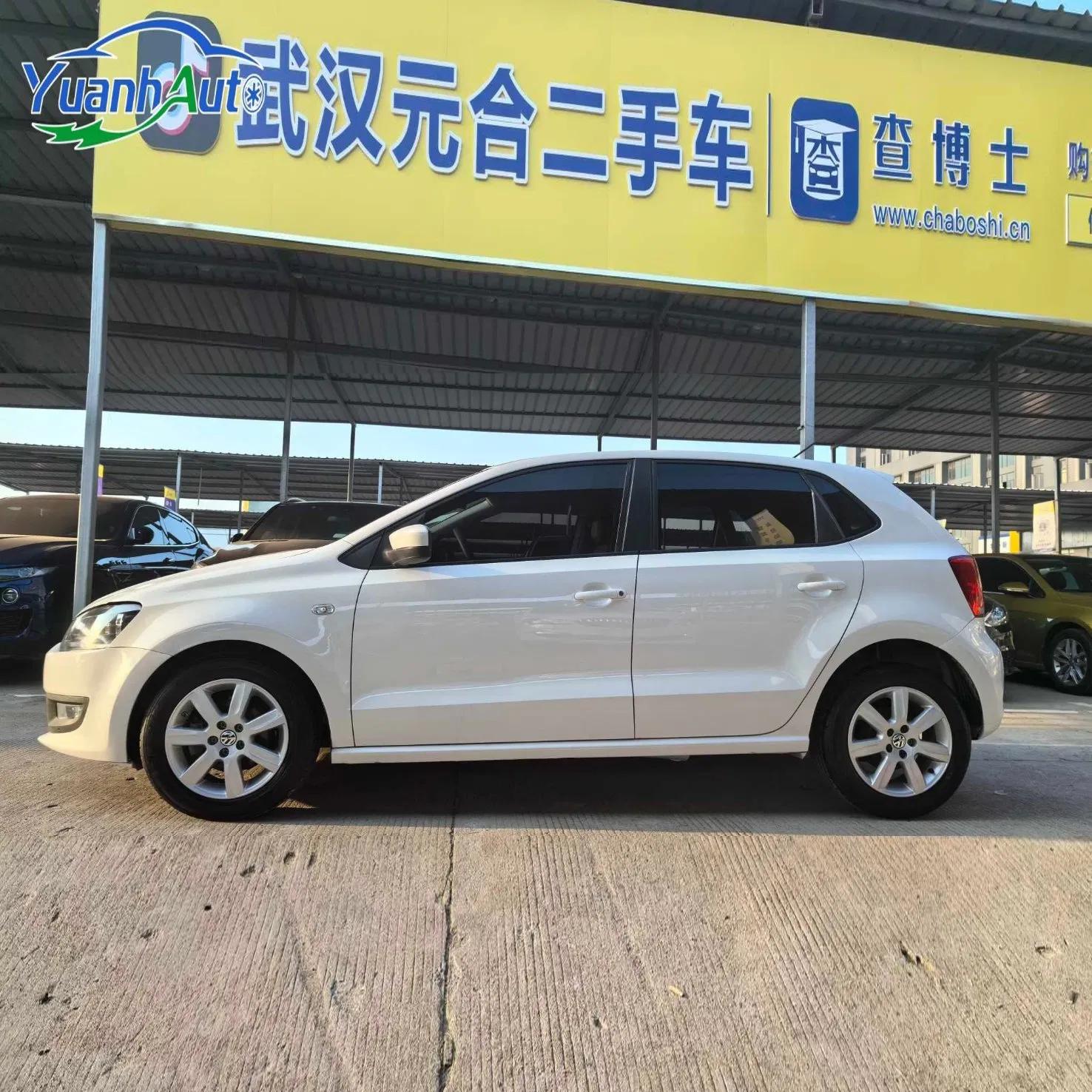 VW Polo vehicle photo 4