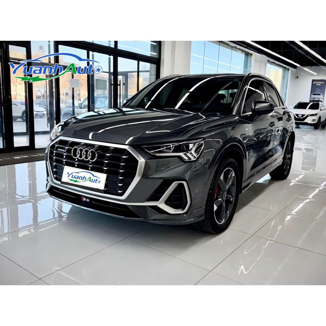 2021 Audi Q3 vehicle photo 1