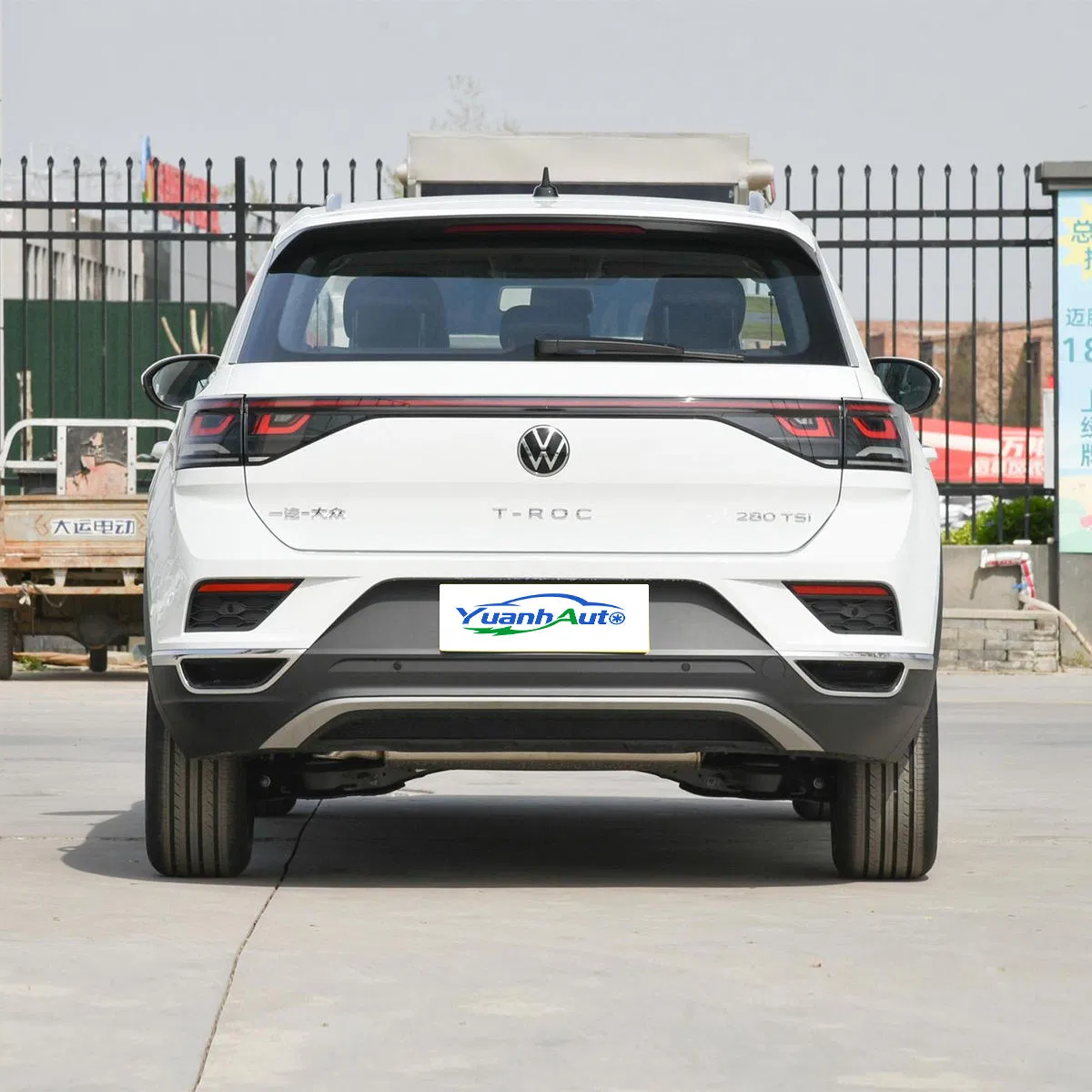 2023 VW T-ROC vehicle photo 6