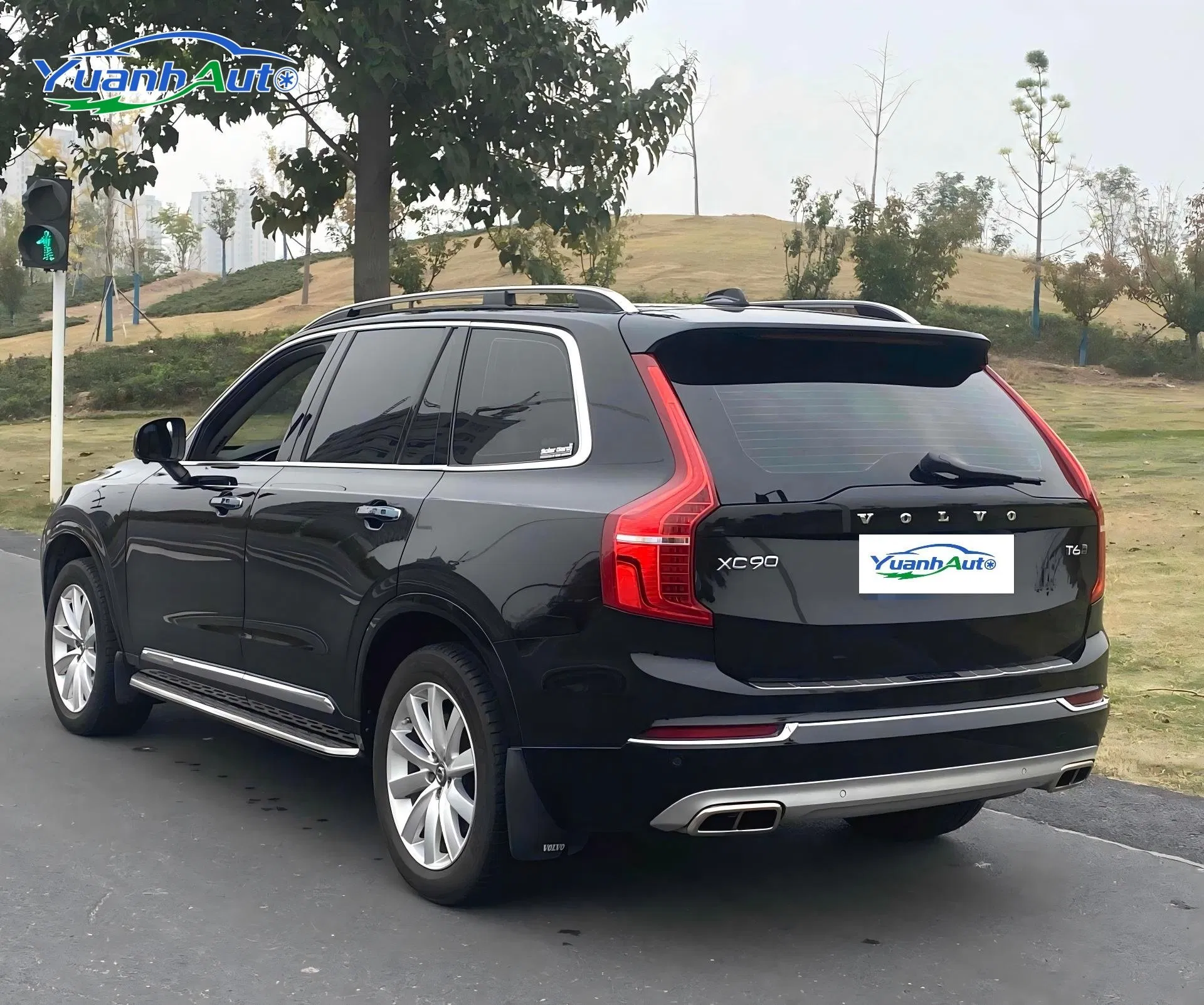 2016 Volvo XC90 SUV — source image 6