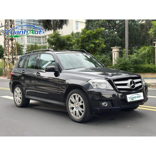 2011 Mercedes-Benz GLK vehicle photo 1