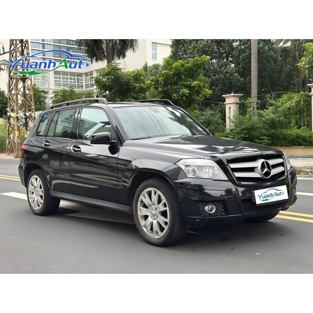 2011 Mercedes-Benz GLK vehicle photo 1