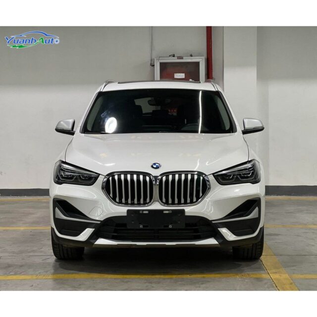 2022 BMW X1 vehicle photo 1