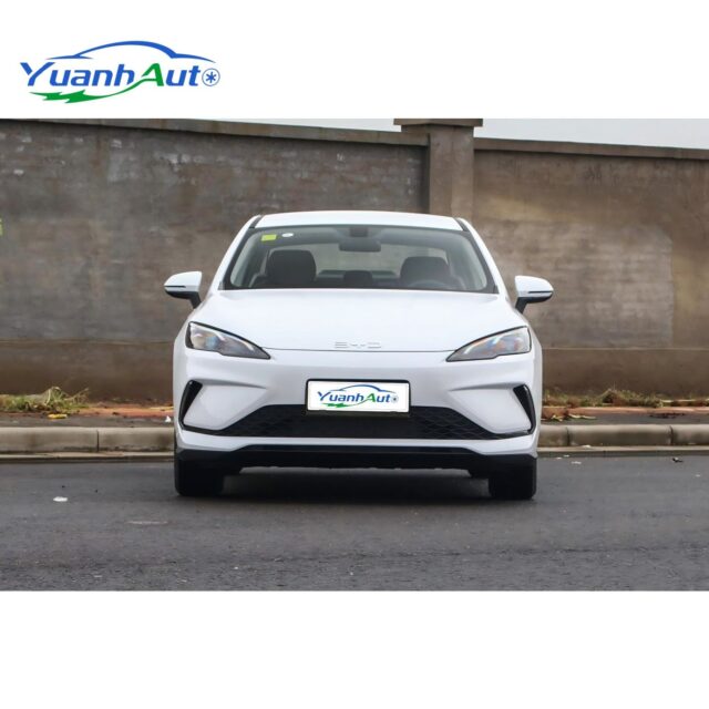 BYD Seal 05 vehicle photo 1