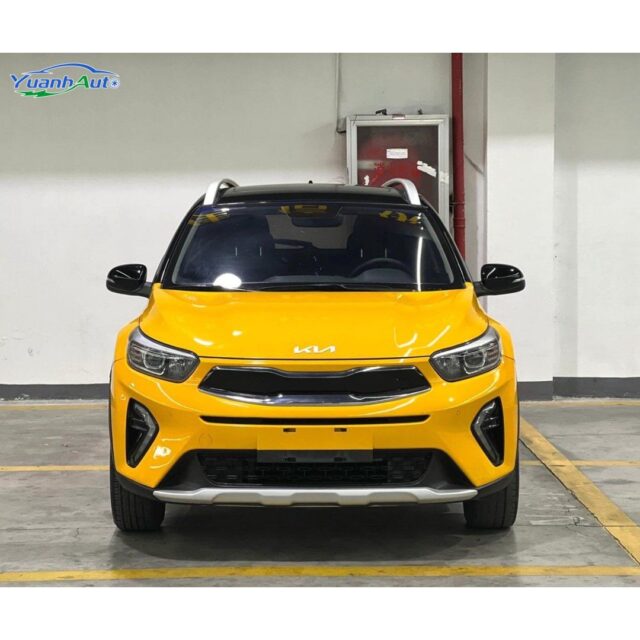 2021 Kia iRover vehicle photo 1