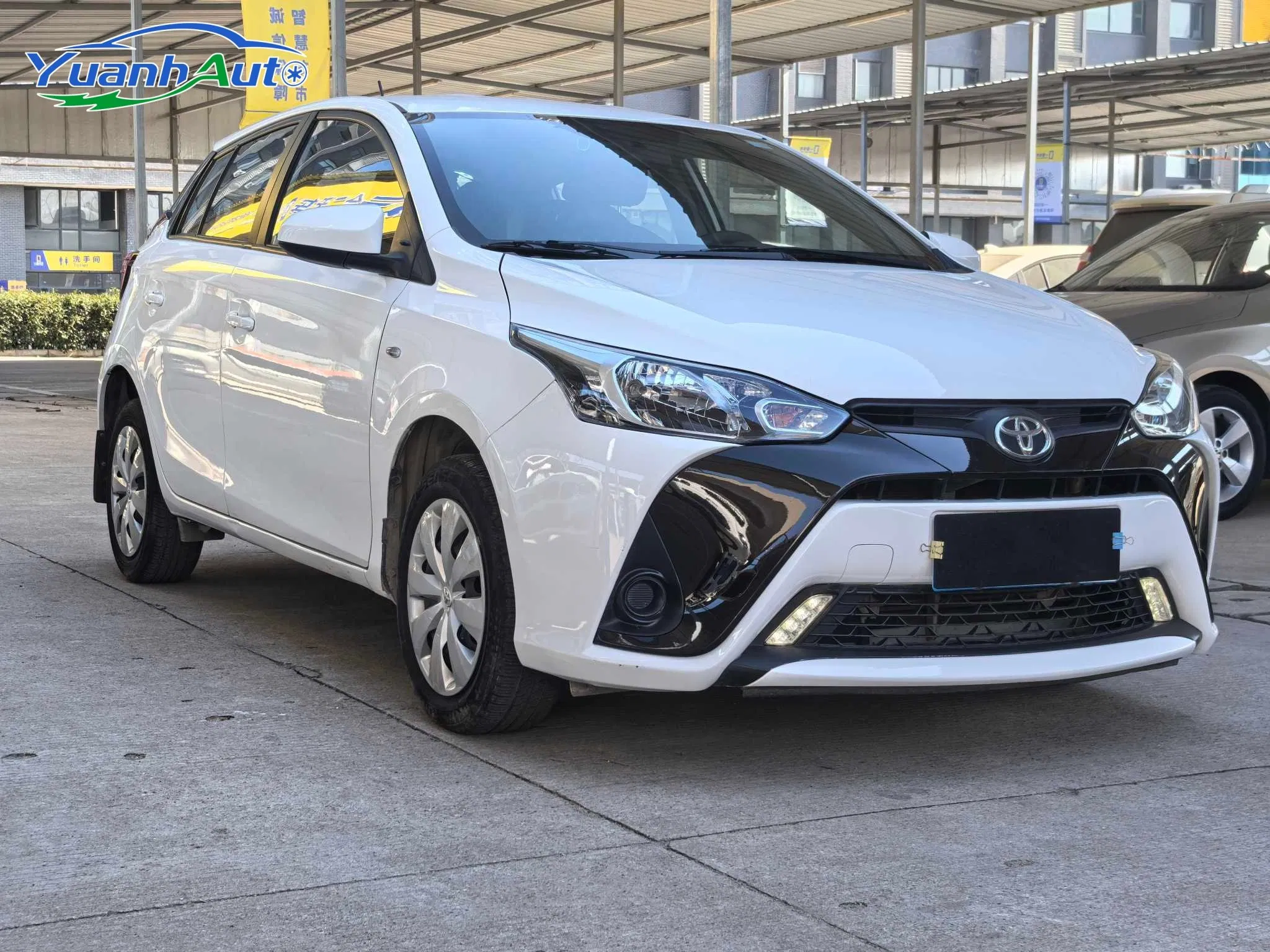 2018 Toyota Yaris vehicle photo 5