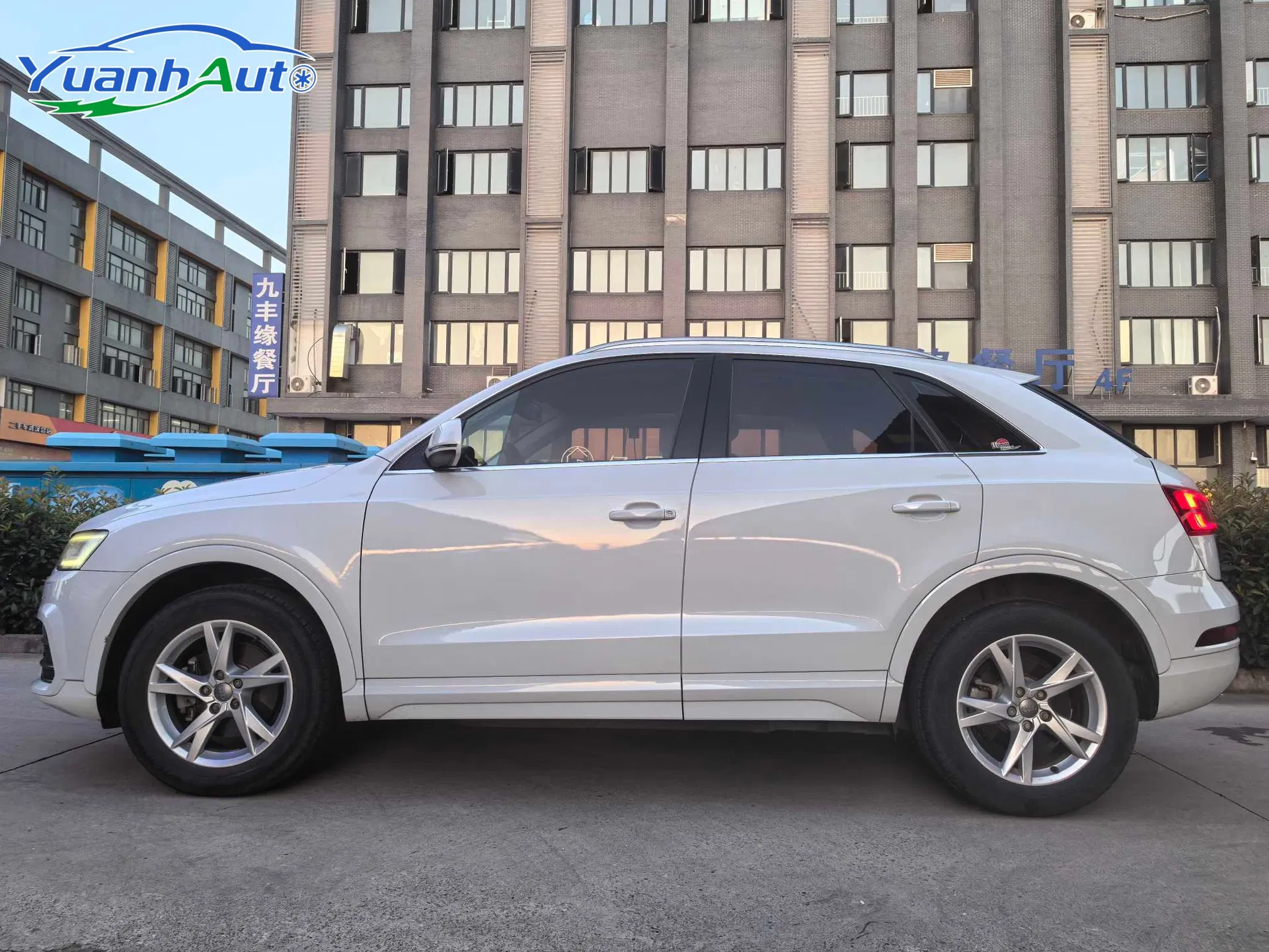 2018 Audi Q3 Petrol SUV — source image 11