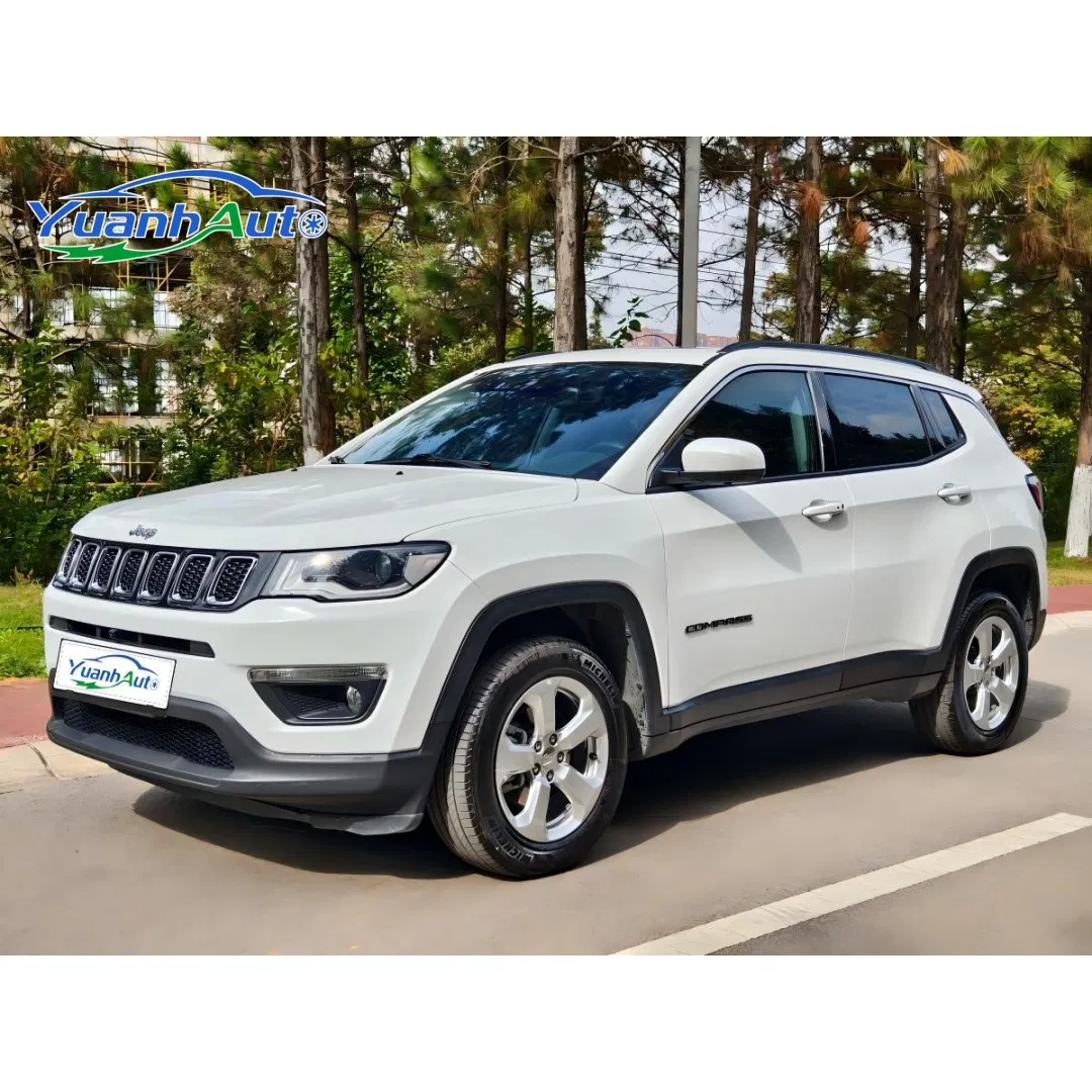 2018 Jeep Compass vehicle photo 3