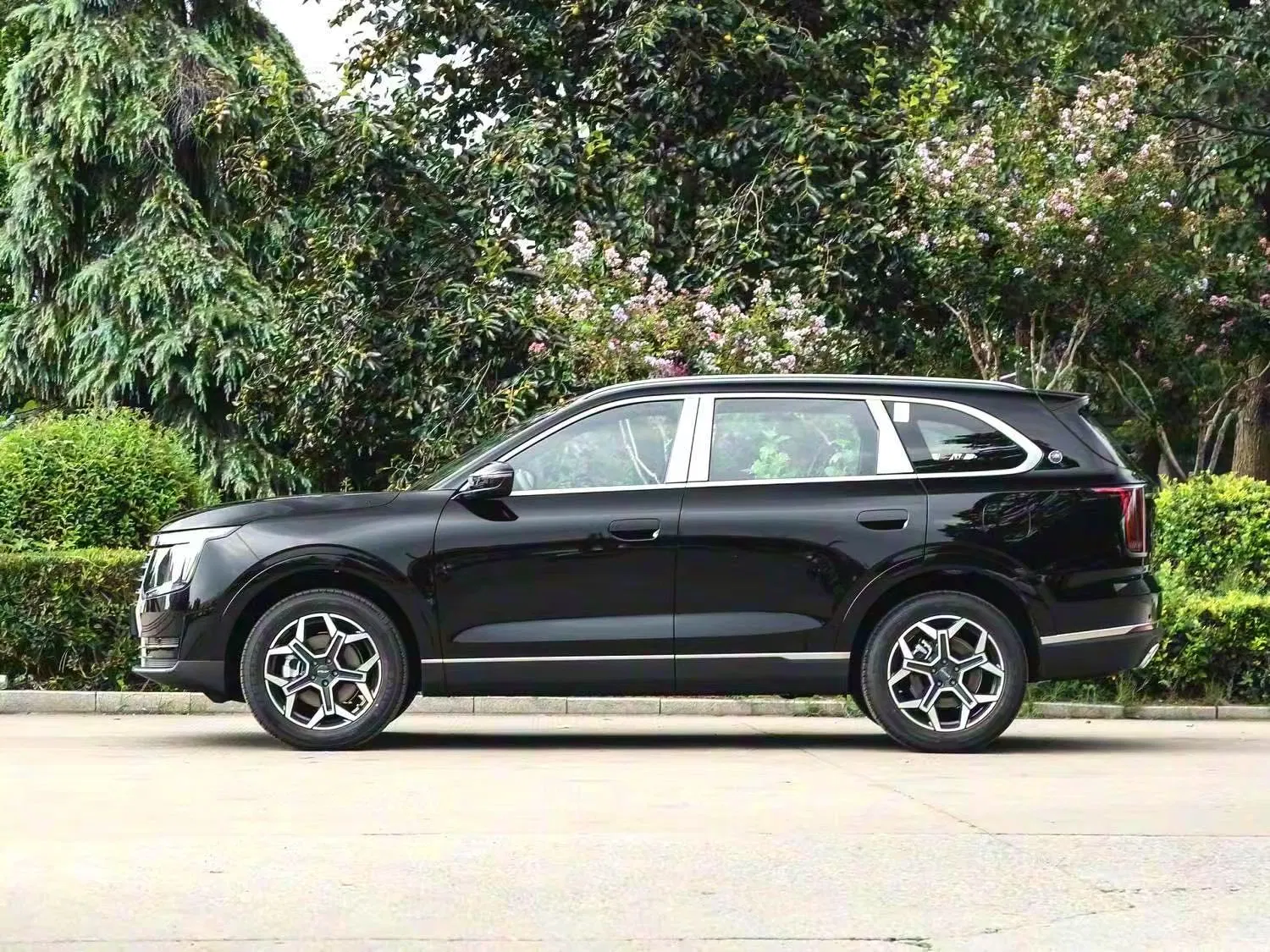 2024 Jetour X70 PRO Petrol SUV — source image 4