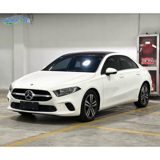 2022 Mercedes-Benz A 180 L vehicle photo 1