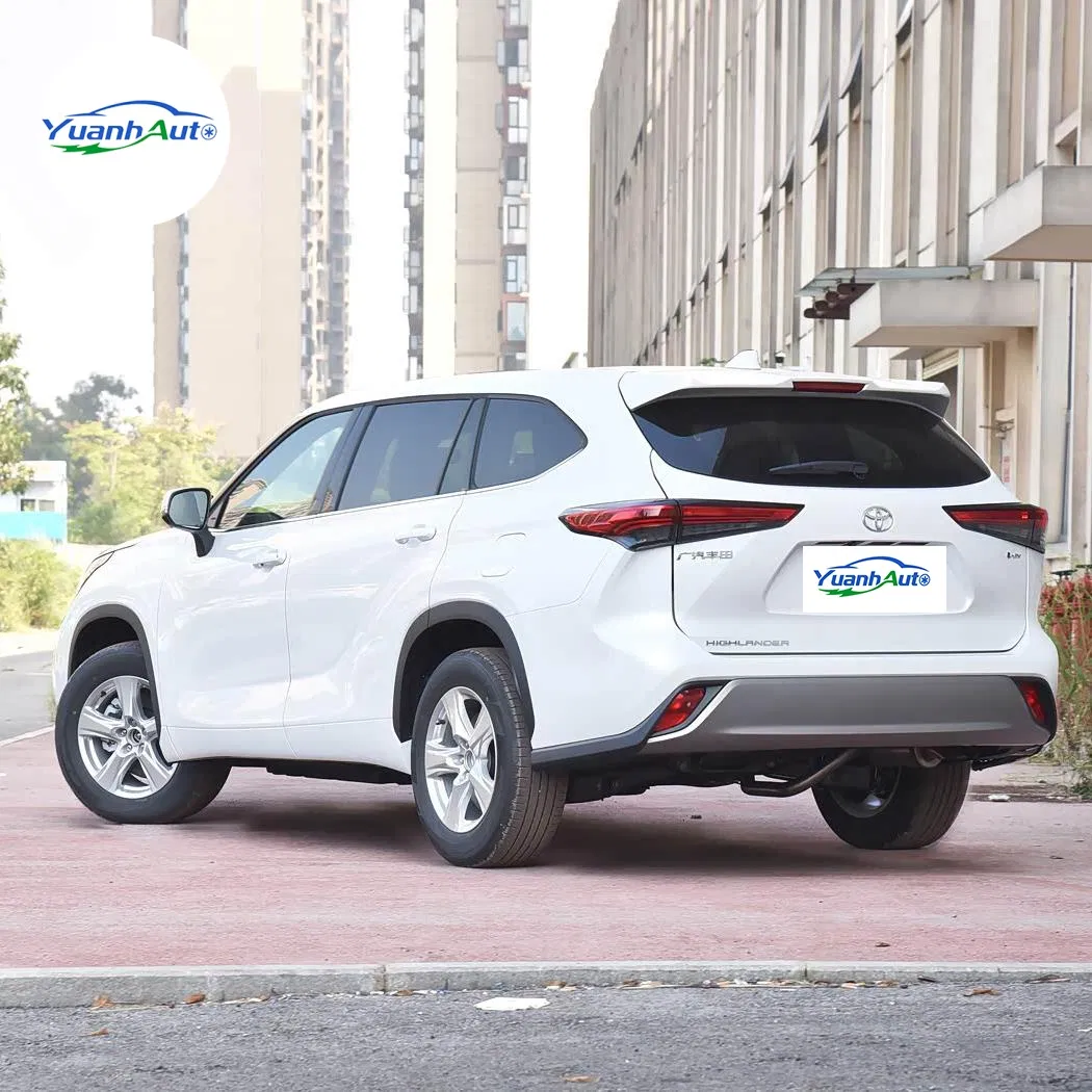 Toyota Highlander vehicle photo 5